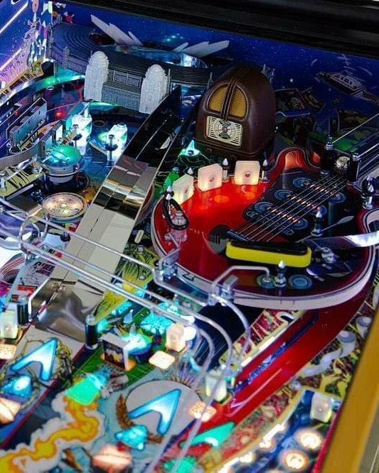 Queen Pinball Champions Edition