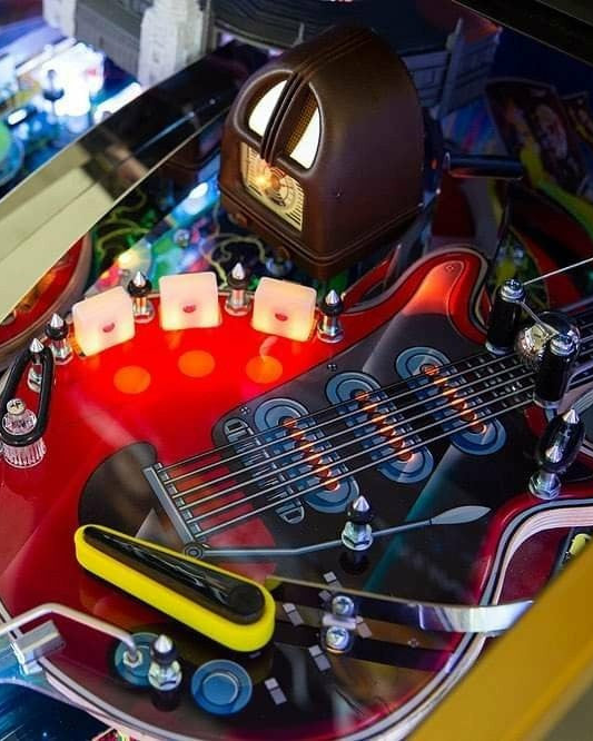 Queen Pinball Champions Edition